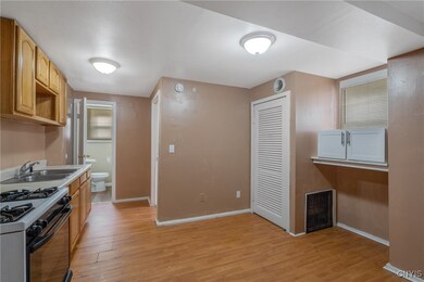6 N 4th St unit 2, Fulton, NY 13069 - photo 4