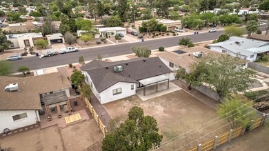 2122 E Concorda Dr-49
