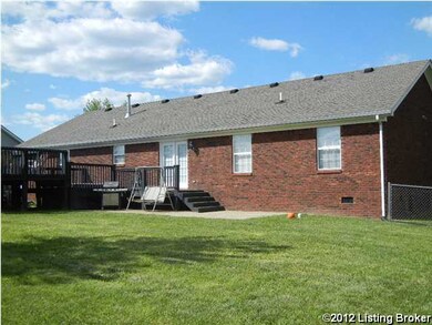 681 Helmwood Cir, Mount Washington, KY 40047 - photo 3