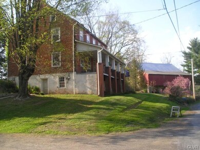 8442 Yeakels Rd unit 8446, Zionsville, PA 18092 - photo 2