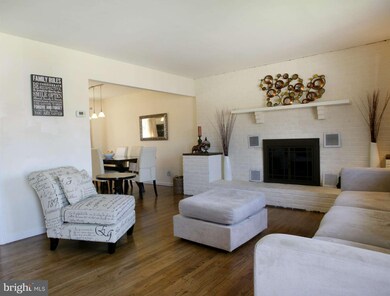 8409 Downey Dale Dr, Randallstown, MD 21133 - photo 2