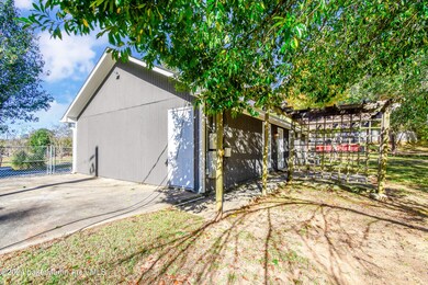 931 Lakeshore Dr, Jacksons Gap, AL 36861 - photo 7