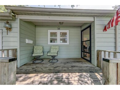 Front Covered Porch!