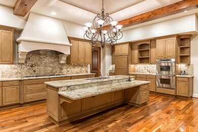 08Kitchen