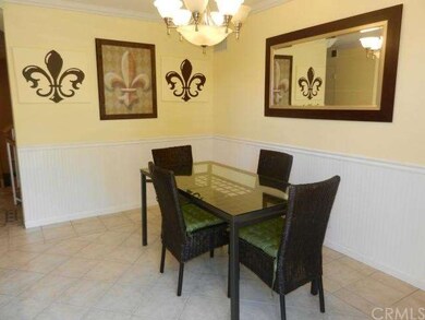 dining area off kitchen