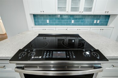 4310 Gregory St, Houston, TX 77026 - photo 6