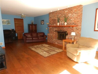 A bright wonderful, family room for entertaining a