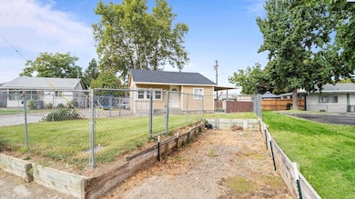 1802 Symons St, Richland, WA 99354 - photo 3