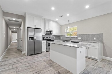 804 N Throckmorton St, Sherman, TX 75090 - photo 3