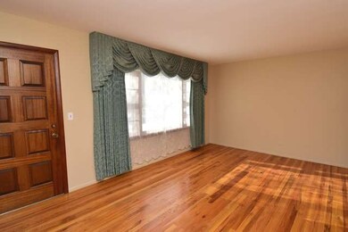 615 Dawes Ave, Wheaton, IL 60189 - photo 2