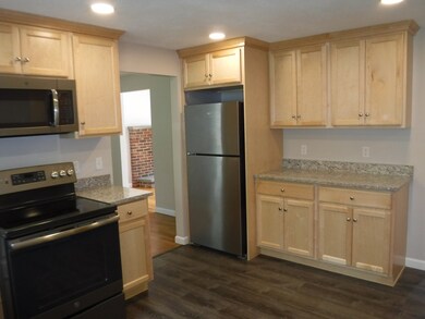 305 Grove St unit 307, Waltham, MA 02453 - photo 3