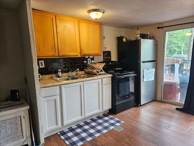 632 Pine St, Harrison, MI 48625 - photo 3