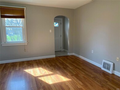 8 N Cherry St, Freeburg, IL 62243 - photo 3