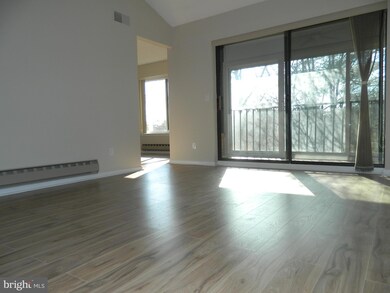 15201 Elkridge Way unit 933K, Silver Spring, MD 20906 - photo 5