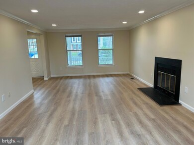 15071 Holleyside Dr, Dumfries, VA 22025 - photo 3