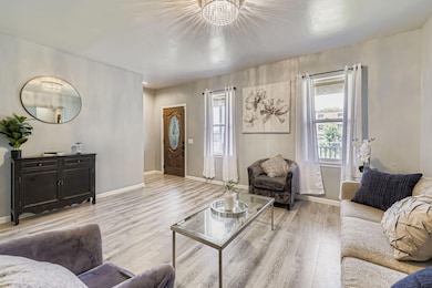 890 Duchess St, Saint Paul, MN 55106 - photo 5