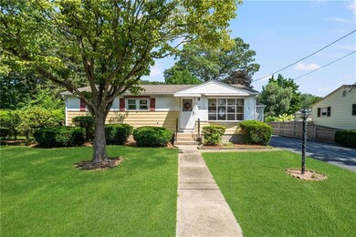 78 Custer St, Warwick, RI 02889 - photo 2