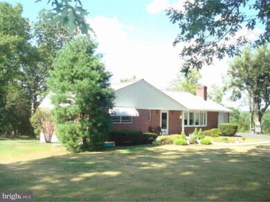 1348 W Campbell Rd, Green Lane, PA 18054 - photo 2