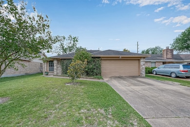 7871 Lumber Jack Dr, Houston, TX 77040 - photo 2