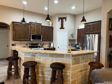 1745 Crooked Creek Dr, Pleasanton, TX 78064 - photo 7