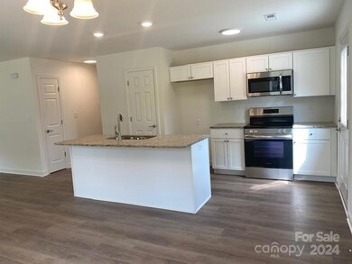 1015 Adams St, Statesville, NC 28677 - photo 3