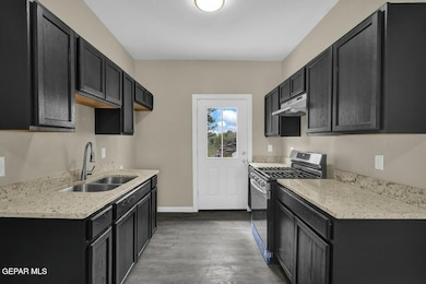 368 Milton Rd unit b, El Paso, TX 79915 - photo 5