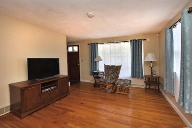 24 Morris Ave, Pawtucket, RI 02860 - photo 2