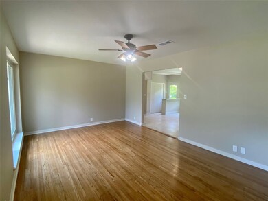 1517 Andrea Dr, Bay City, TX 77414 - photo 3