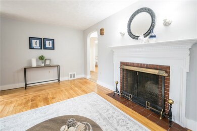 52 Edgemere Rd, Pawtucket, RI 02861 - photo 7