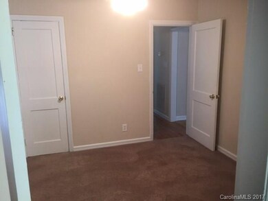 202 Fieldstone Cir, Statesville, NC 28677 - photo 7