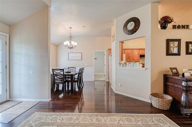 4004 Gyrfalcon Dr, Norman, OK 73072 - photo 5
