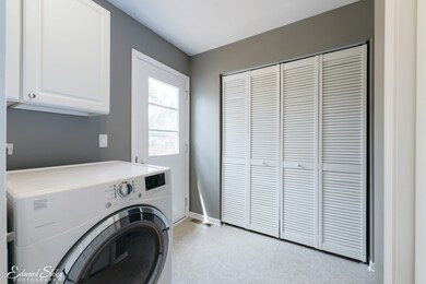 1065 Woodland Hills Rd unit 2, Batavia, IL 60510 - photo 6