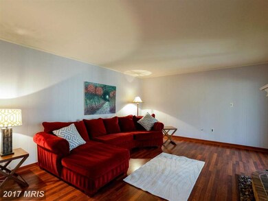 12752 Turberville Ln, Herndon, VA 20171 - photo 7