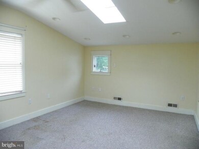 123 Martin Dr, Manassas Park, VA 20111 - photo 7