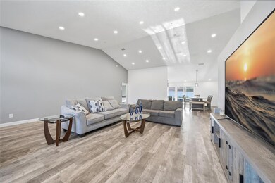 9823 Sunnyoak Dr, Riverview, FL 33569 - photo 5