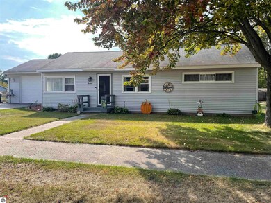 213 Alice St, East Tawas, MI 48730 - photo 2