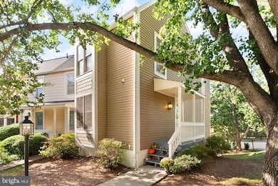 1700 Quietree Dr, Reston, VA 20194 - photo 2