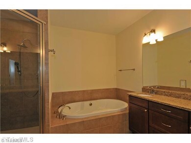 Master Bath/Spa.