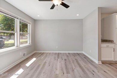 8902 Aristides Dr-18