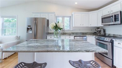 14 Rowe Ct, Freeport, ME 04032 - photo 2