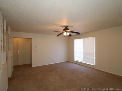 6003 S Madison Ave, Tulsa, OK 74105 - photo 4