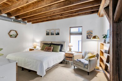 701WTrinityAve-28