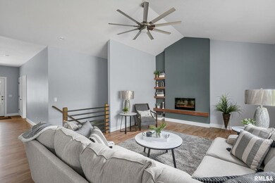 4926 Willow Cir, Davenport, IA 52806 - photo 6