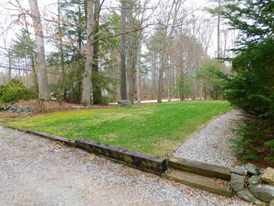 295 Rattlesnake Hill Rd, Auburn, NH 03032 - photo 5