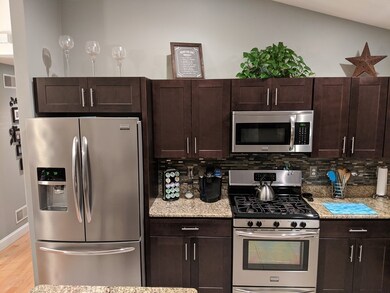 126 Stackhouse St, South Dartmouth, MA 02748 - photo 5