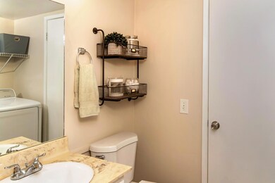 007_GUEST BATHROOM