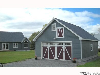Parking Lot/Garage