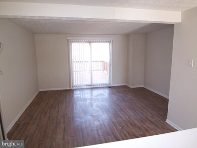 1324 E Spring Meadow Ct, Edgewood, MD 21040 - photo 5