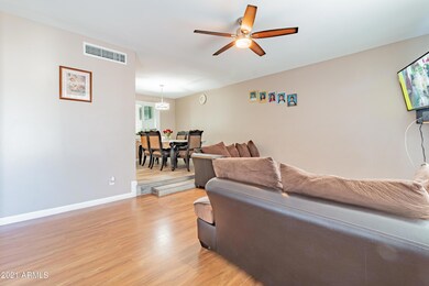 14220 N 33rd Ave (5 of 25)