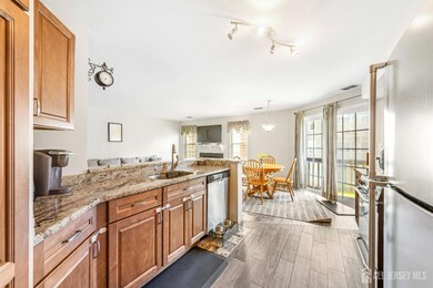 7112 Elm Ct, Monmouth Junction, NJ 08852 - photo 6